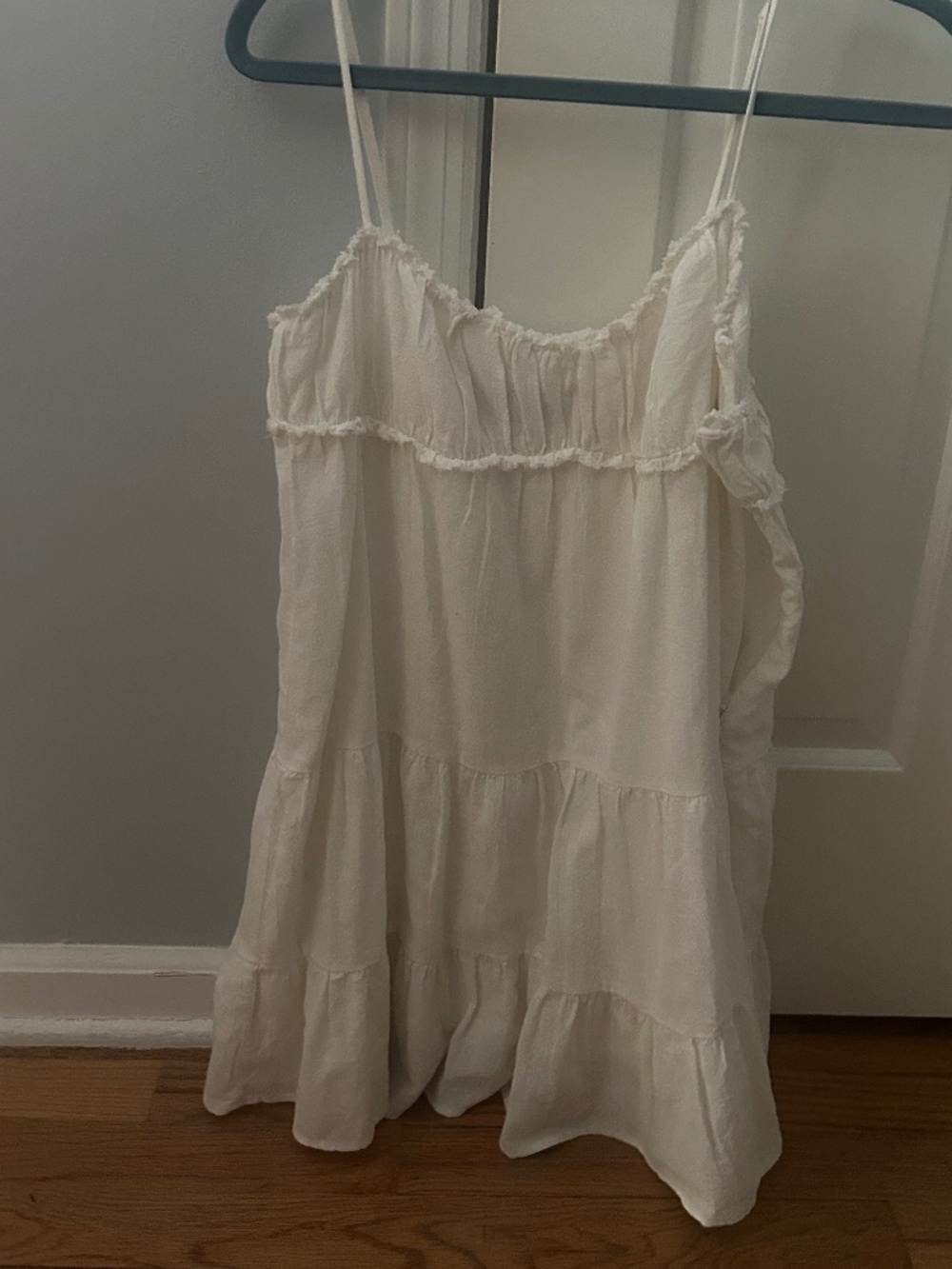 Zara simple white dress - size medium